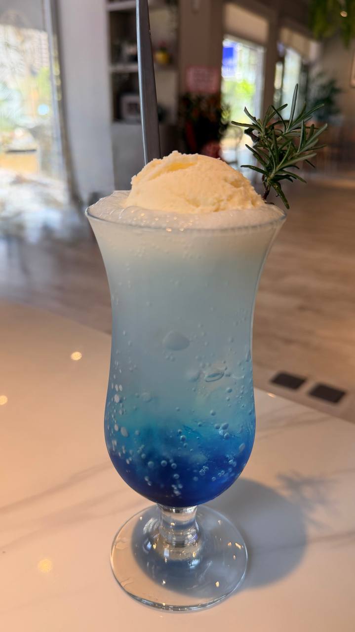 漂浮氣泡藍柑橘