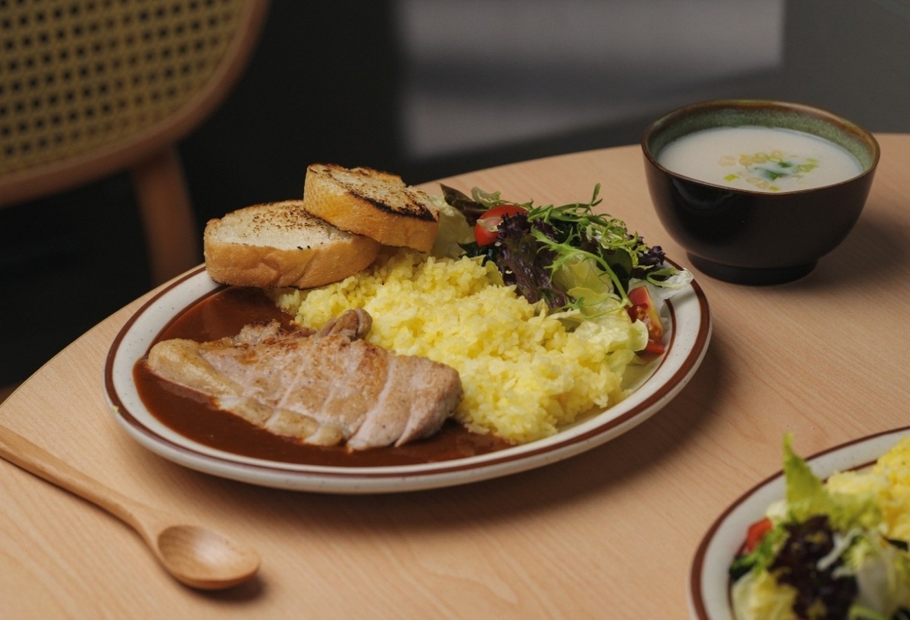 燒烤豬里肌咖哩飯