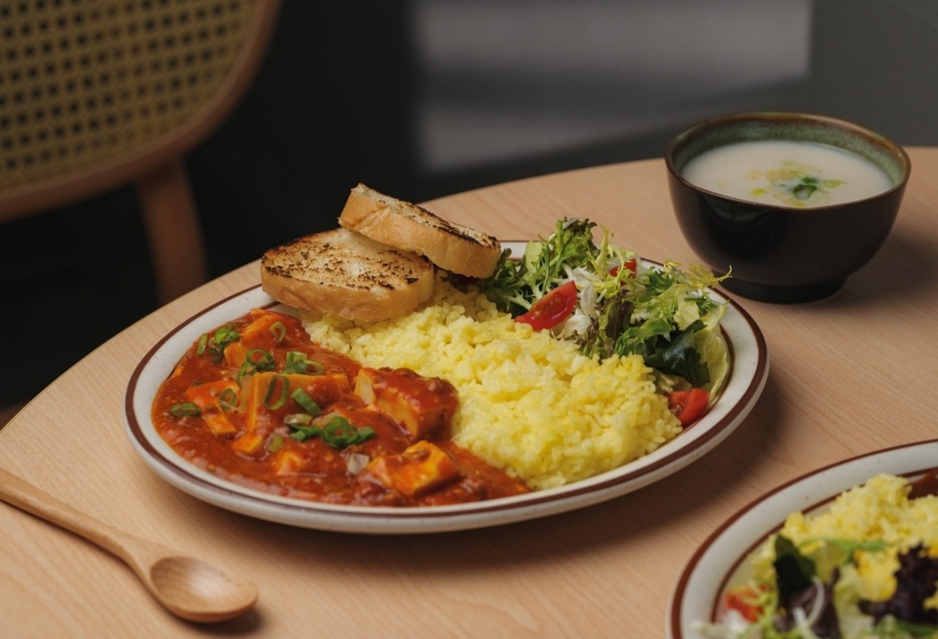 麻婆雞蛋豆腐飯